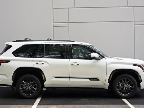Used 2023 Toyota Sequoia Platinum AWD/4WD image 58