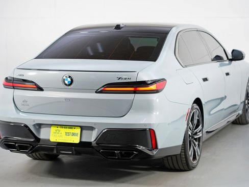 Used 2024 BMW 760i xDrive w/ Premium Package 2 AWD/4WD image 61