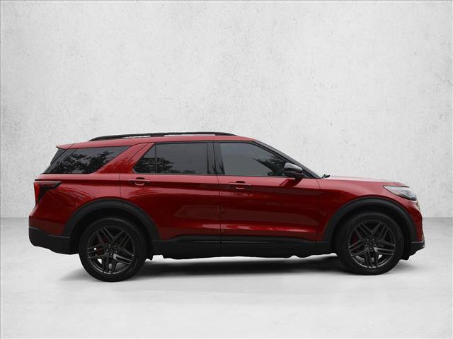 Used 2025 Ford Explorer ST AWD/4WD image 4