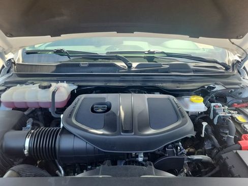 Used 2026 RAM 1500 Laramie AWD/4WD image 24