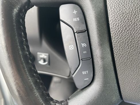 Used 2022 Chevrolet Express 2500 Extended w/ Driver Convenience Package image 18