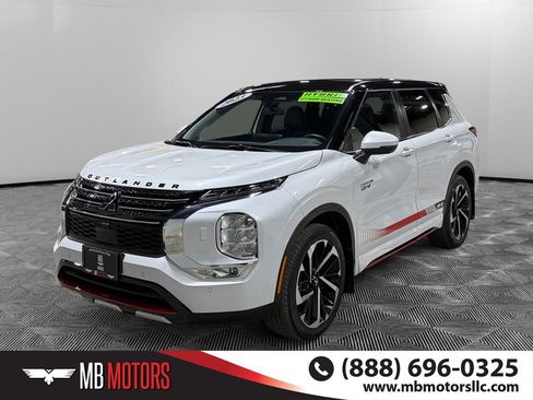 Used 2023 Mitsubishi Outlander 4WD Plug-In Hybrid image 9