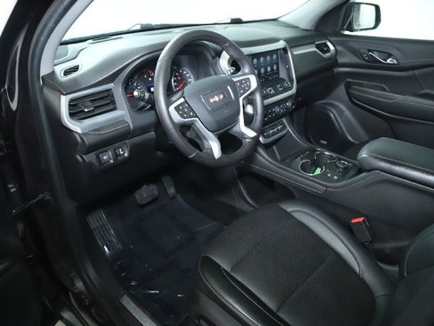 Used 2021 GMC Acadia SLT w/ Preferred Package image 17