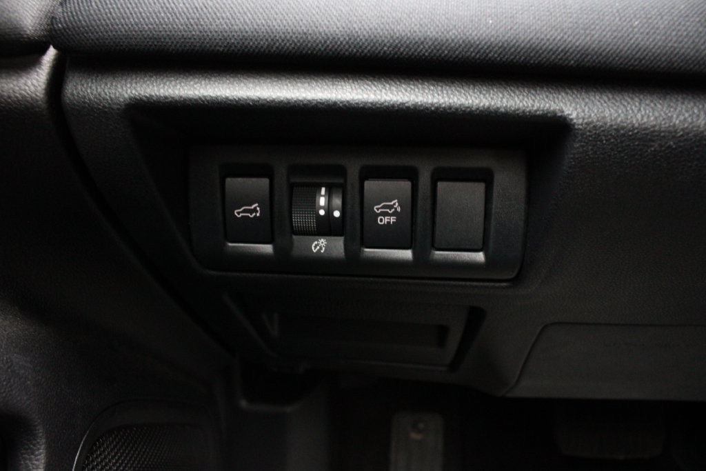 Used 2024 Subaru Outback Premium AWD/4WD image 9