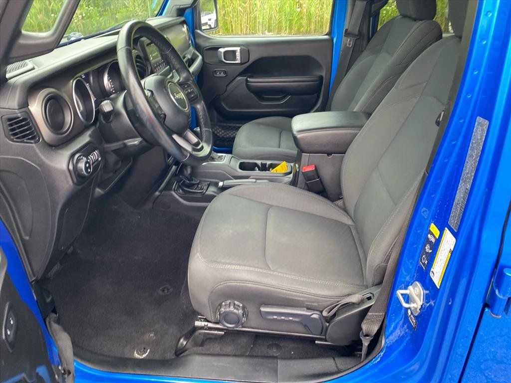 Used 2021 Jeep Gladiator Sport AWD/4WD image 9