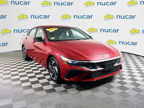 Certified 2025 Hyundai Elantra Sport FWD image 1