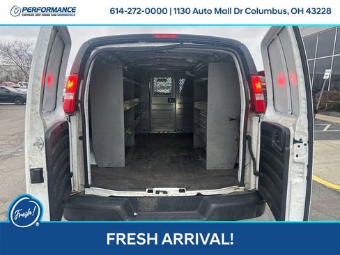 Used 2019 Chevrolet Express 3500 w/ Driver Convenience Package image 12