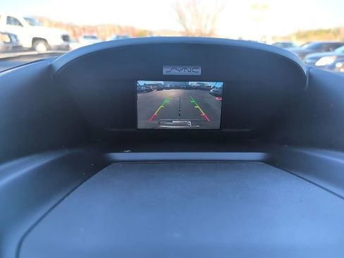 Used 2017 Ford Escape SE image 19