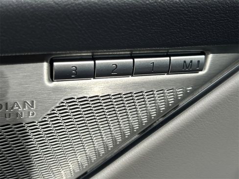 Used 2024 Jaguar F-PACE R-Dynamic S image 28