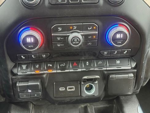 Used 2023 Chevrolet Silverado 2500 High Country w/ Technology Package image 10