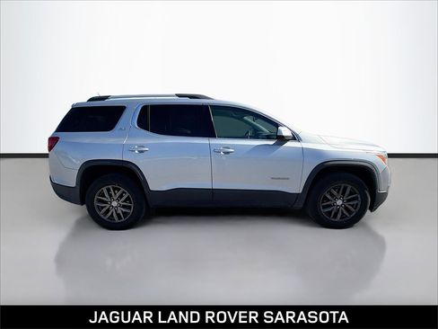 Used 2017 GMC Acadia SLT image 1