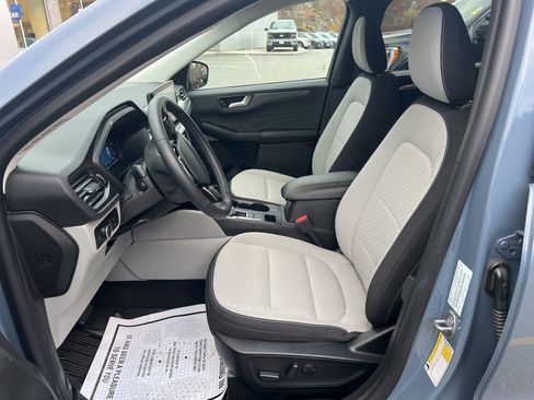 Used 2023 Ford Escape Active w/ Tech Pack #2 image 17