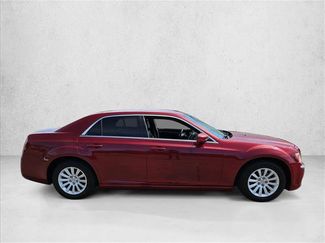 Used 2013 Chrysler 300 RWD video 4