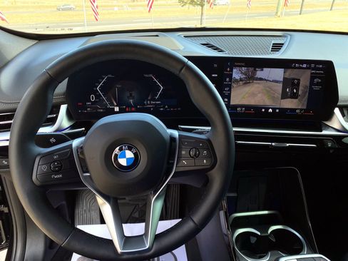 Used 2026 BMW X1 xDrive28i w/ Technology Package image 24