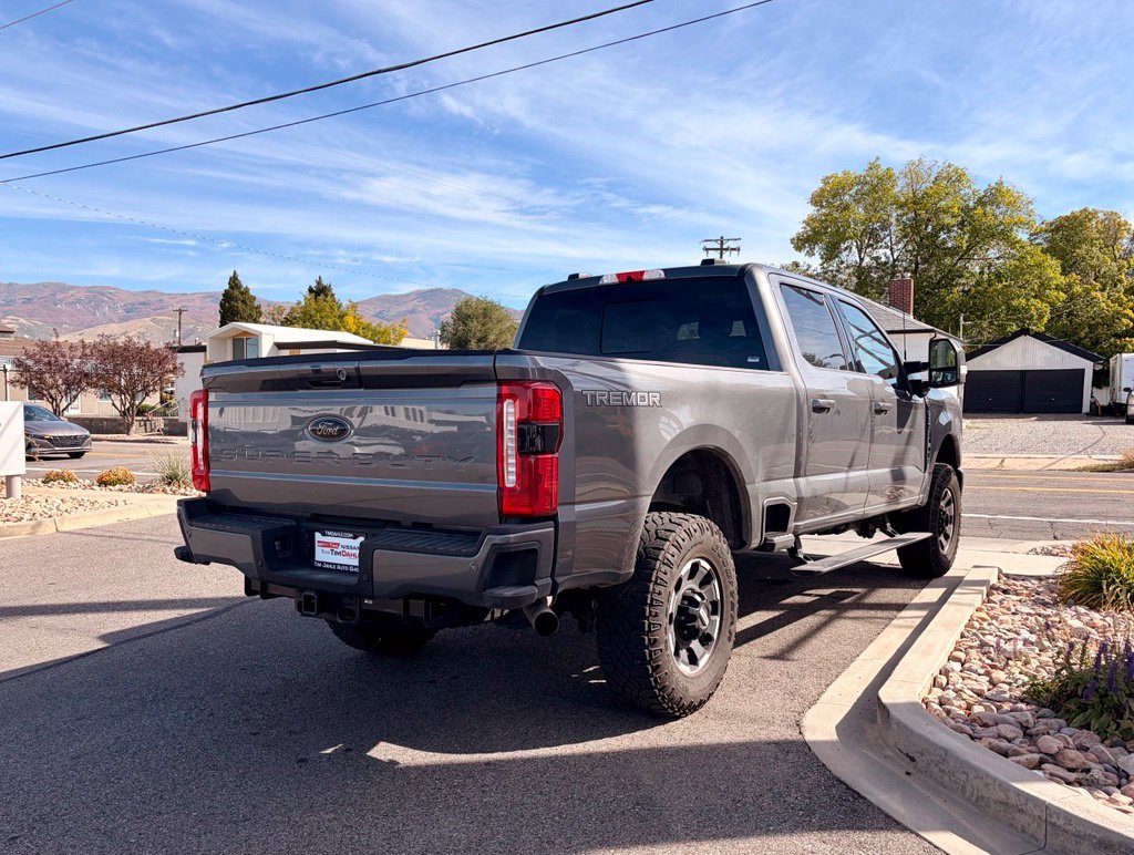 Used 2025 Ford F250 Lariat w/ Tremor Off-Road Package AWD/4WD image 5