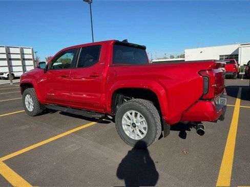 Used 2024 Toyota Tacoma 4x4 Double Cab image 7