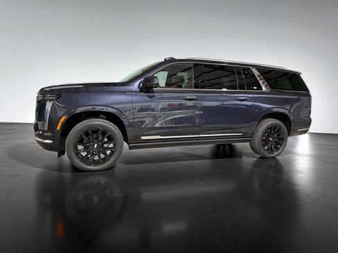 New 2026 Cadillac Escalade ESV Luxury w/ Touring Package image 2