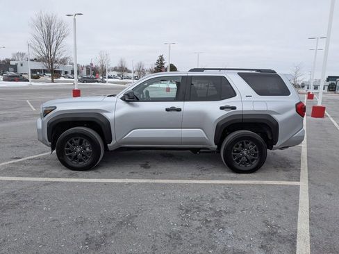 Certified 2025 Toyota 4Runner SR5 image 9