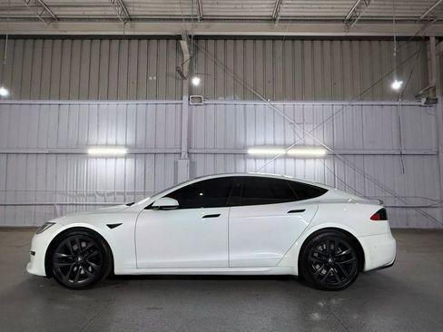 Used 2021 Tesla Model S Plaid image 13