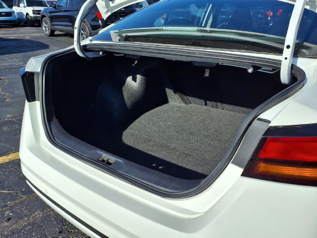 Used 2025 Nissan Altima 2.5 SV FWD image 23