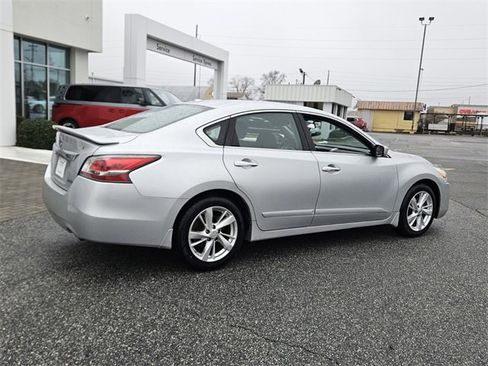 Used 2014 Nissan Altima 2.5 SV image 14