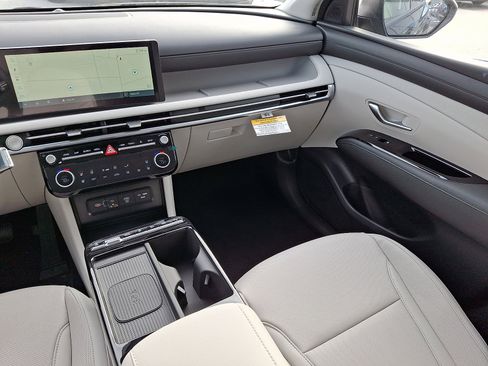 New 2026 Hyundai Tucson Limited image 11