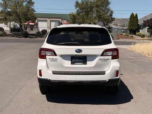 Used 2017 Subaru Outback 2.5i Premium AWD/4WD image 5