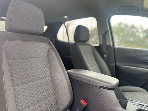 Used 2023 Chevrolet Equinox LT image 46