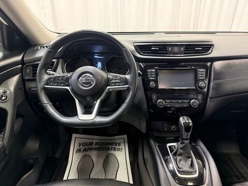 Used 2017 Nissan Rogue SL w/ SL Premium Package image 4