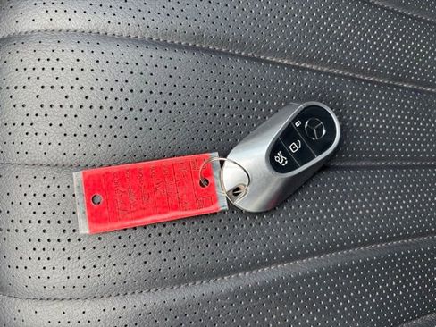 Used 2023 Mercedes-Benz S 500 4MATIC w/ AMG Line image 14