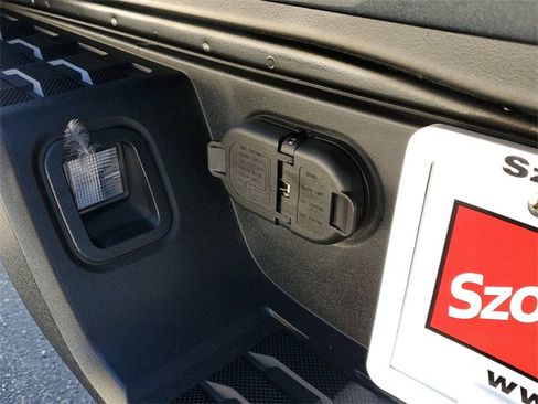 Used 2023 Toyota Tacoma TRD Sport image 7