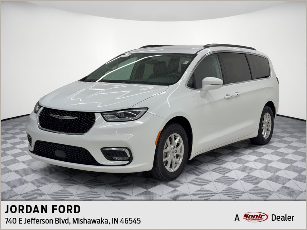 Used 2022 Chrysler Pacifica Touring-L FWD image 1