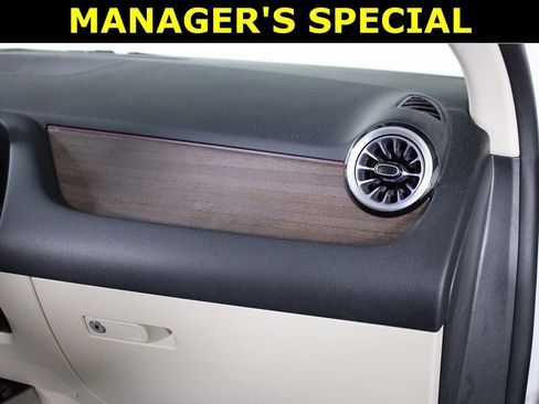 Certified 2023 Mercedes-Benz GLA 250 4MATIC w/ Premium Package image 49