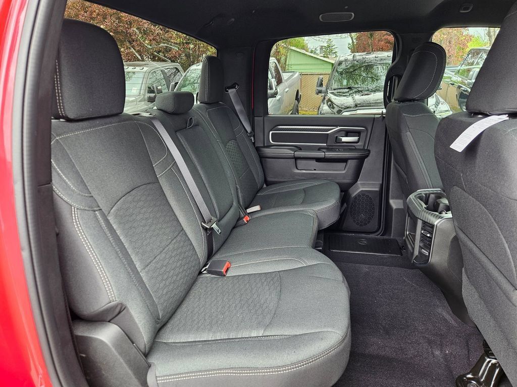 New 2026 RAM 3500 Big Horn AWD/4WD image 15