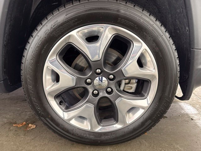 Used 2019 Jeep Compass Limited AWD/4WD image 11
