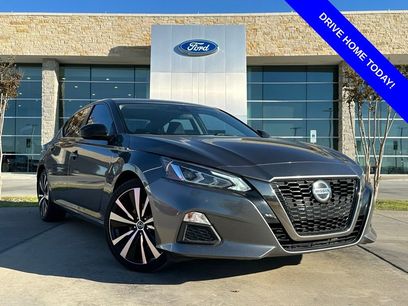 Used 2021 Nissan Altima 2.5 SR w/ SR Premium Package