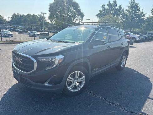Used 2019 GMC Terrain SLE w/ Driver Convenience Package FWD image 8