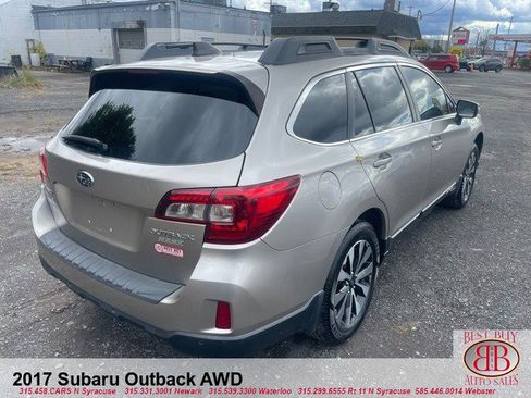 Used 2017 Subaru Outback 2.5i Limited image 3