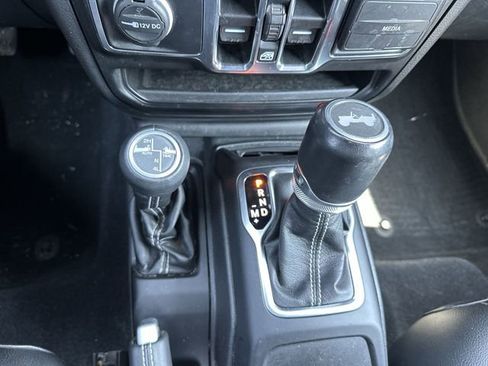 Used 2021 Jeep Wrangler Unlimited Sahara w/ Cold Weather Group AWD/4WD image 23