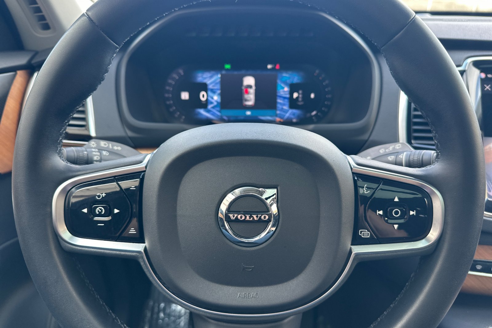 Certified 2023 Volvo XC90 B6 Plus w/ Protection Package Premier AWD/4WD image 27