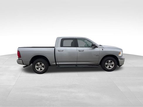 Used 2019 RAM 1500 Classic SLT w/ Luxury Group image 15