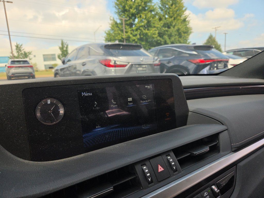 Used 2021 Lexus ES 300h w/ Premium Package FWD image 7