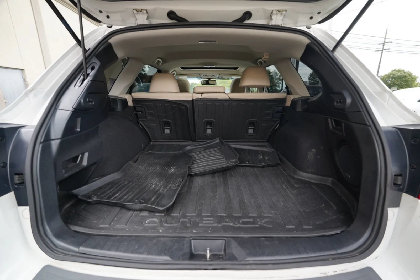 Used 2018 Subaru Outback 2.5i Limited w/ Popular Package #2 AWD/4WD image 31