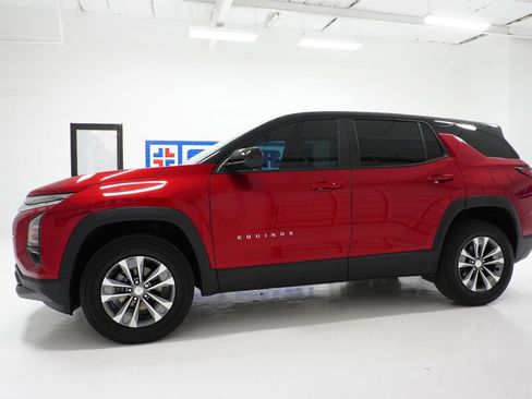 New 2026 Chevrolet Equinox LT w/ Convenience Package II image 11