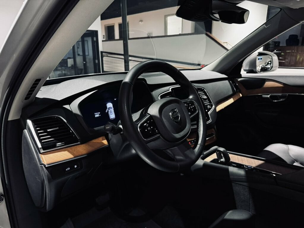 Used 2024 Volvo XC90 T8 Plus w/ Protection Package Premier AWD/4WD image 10