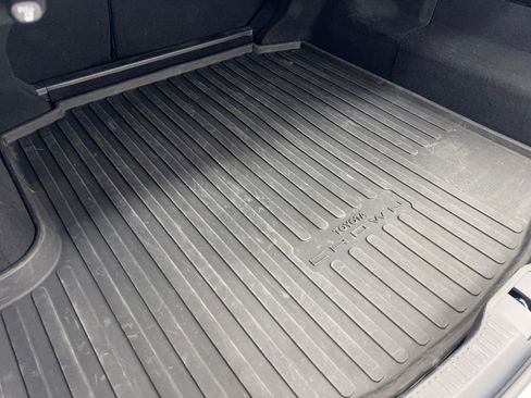 Used 2023 Toyota Crown XLE image 79