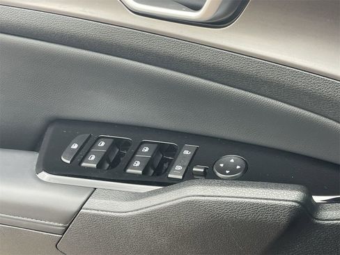 Certified 2025 Kia Sportage EX w/ Premium Package image 20