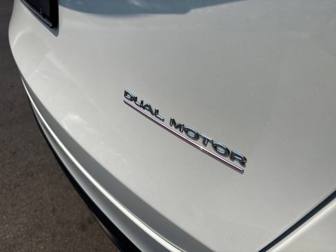 Used 2023 Tesla Model Y Performance AWD/4WD image 14