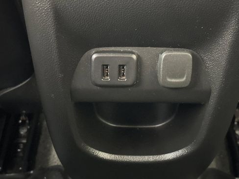 Certified 2018 Chevrolet Colorado Z71 w/ Z71 Midnight Edition image 15