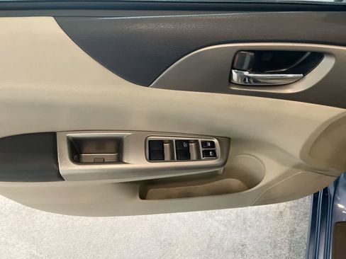 Used 2010 Subaru Impreza 2.5i Premium image 13